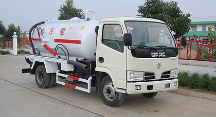 東風小霸王吸污車 高效清潔，信賴之選